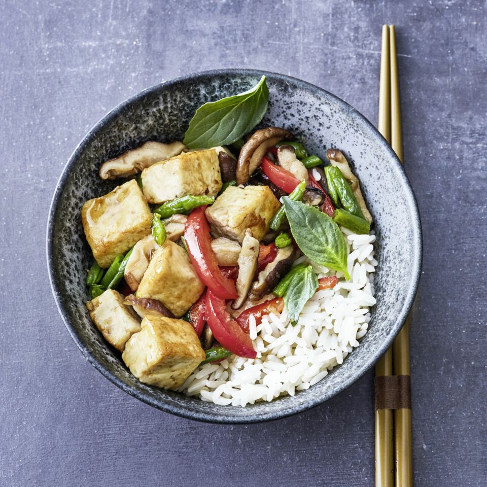 Tofu-Gemüse-Eintopf Rezept | Küchengötter Tofu-Gemüse-Eintopf Rezept | Küchengötter