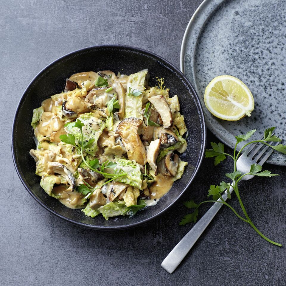 Pilz-Rahm-Wirsing Rezept | Küchengötter Pilz-Rahm-Wirsing Rezept | Küchengötter