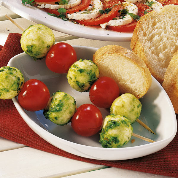 Mozzarella-Tomaten-Spieße Rezept | Küchengötter Mozzarella-Tomaten-Spieße Rezept | Küchengötter
