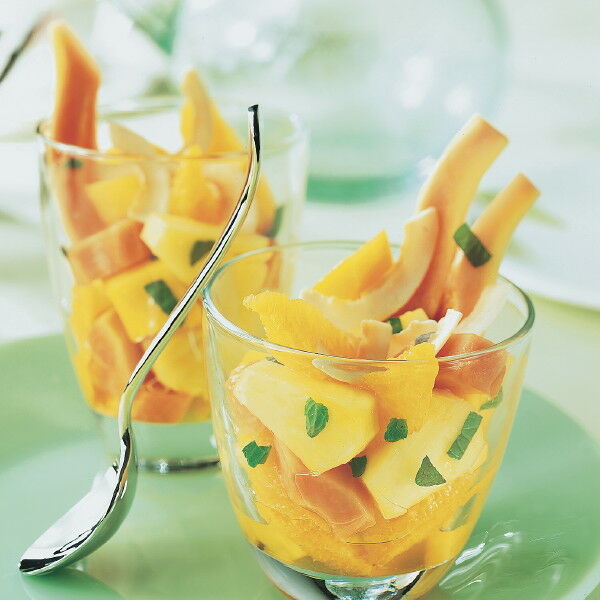 Obstsalat mit Honig-Minze-Dressing Rezept | Küchengötter Obstsalat mit Honig-Minze-Dressing Rezept | Küchengötter