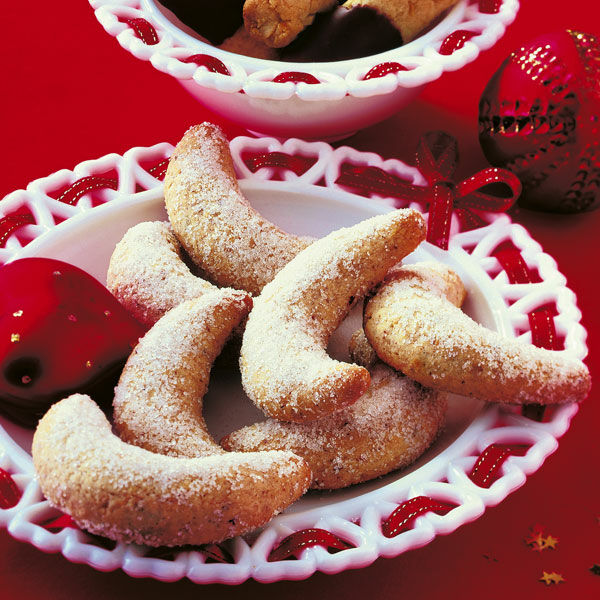 Vanillekipferl mit Haselnüssen Rezept | Küchengötter Vanillekipferl mit Haselnüssen Rezept | Küchengötter