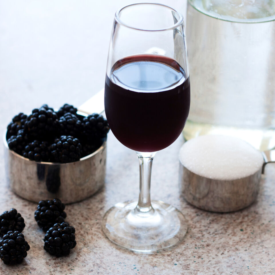 Brombeerlikör Rezept | Küchengötter Brombeerlikör Rezept | Küchengötter