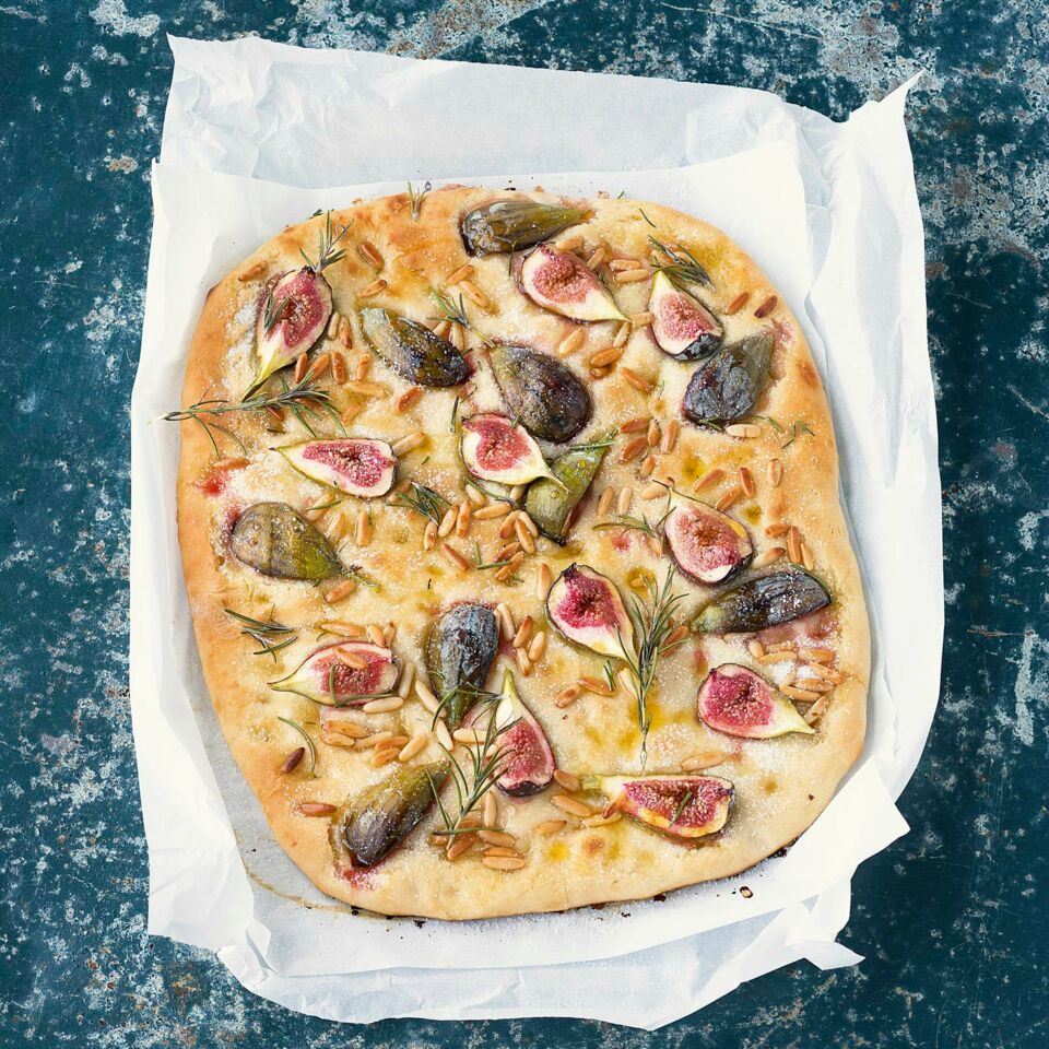 Focaccia mit Feigen und Rosmarin Rezept | Küchengötter