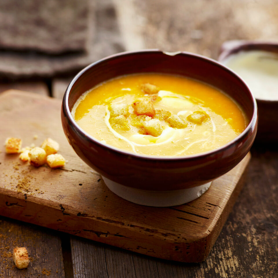 Kürbissuppe mit Croûtons Rezept | Küchengötter Kürbissuppe mit Croûtons Rezept | Küchengötter