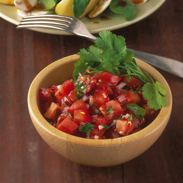 Tomatensalat mit Chili und Koriander