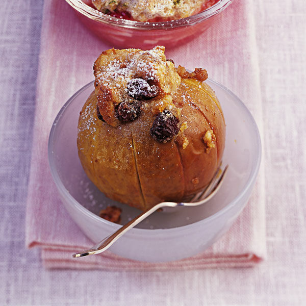 Gefüllte Bratäpfel mit Marzipan und Rosinen Rezept | Küchengötter Gefüllte Bratäpfel mit Marzipan und Rosinen Rezept | Küchengötter