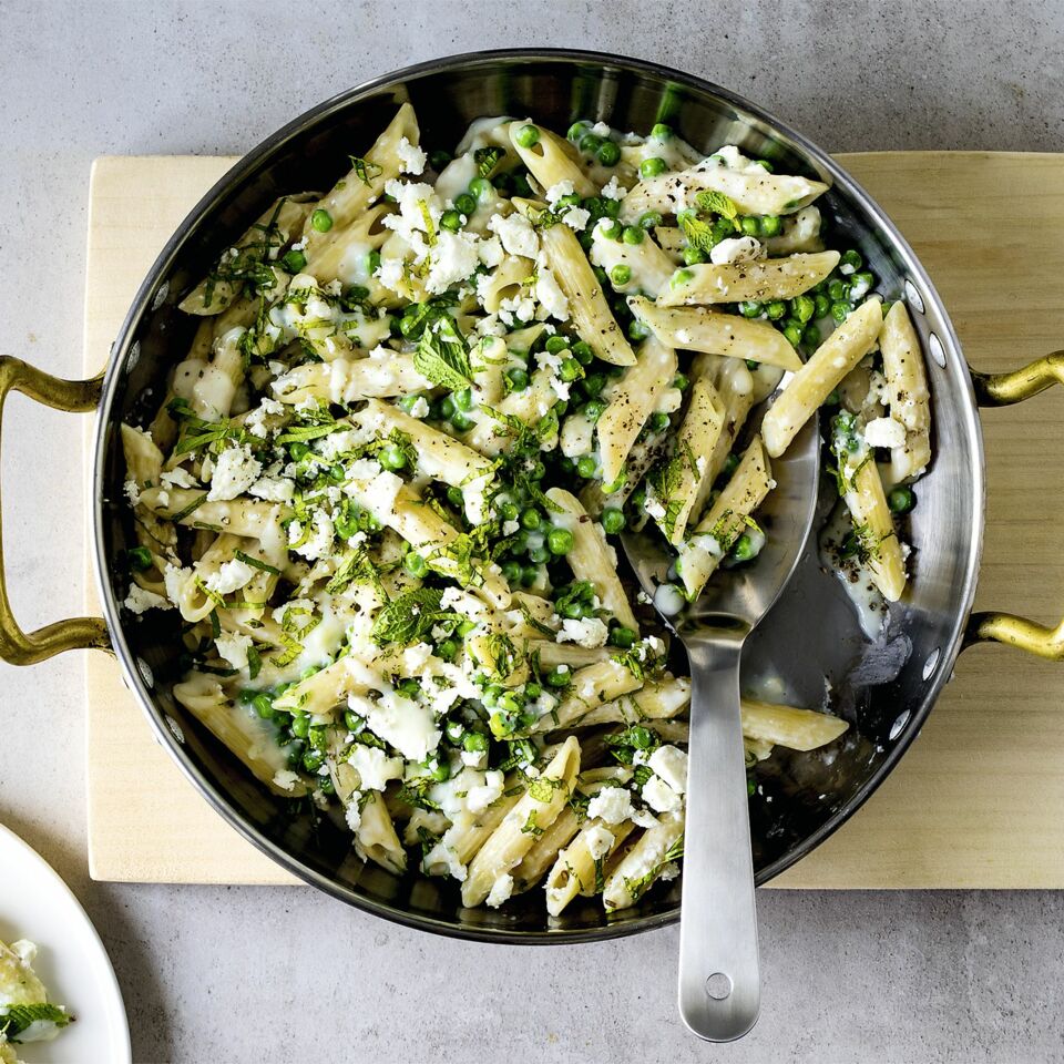 One Pot Penne mit Erbsen und Feta Rezept | Küchengötter