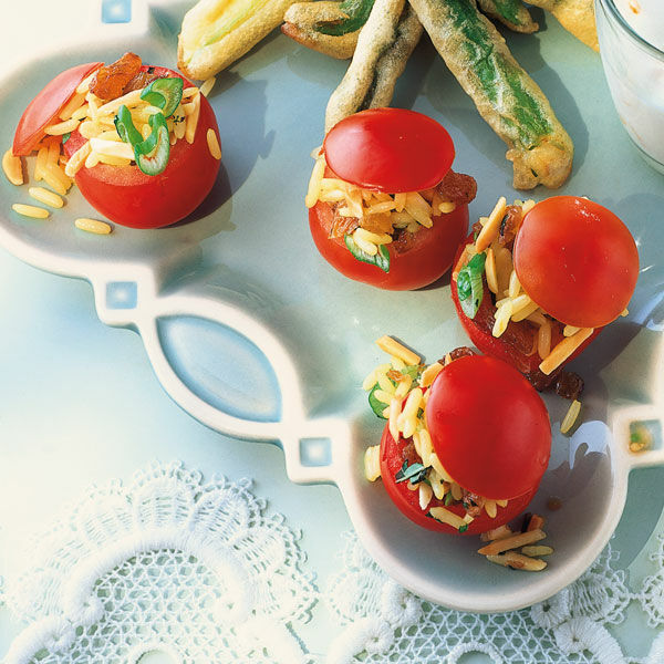 Gefüllte Kirschtomaten Rezept | Küchengötter Gefüllte Kirschtomaten Rezept | Küchengötter