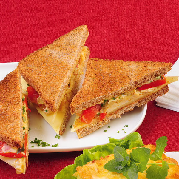 Paprika-Rührei-Sandwich