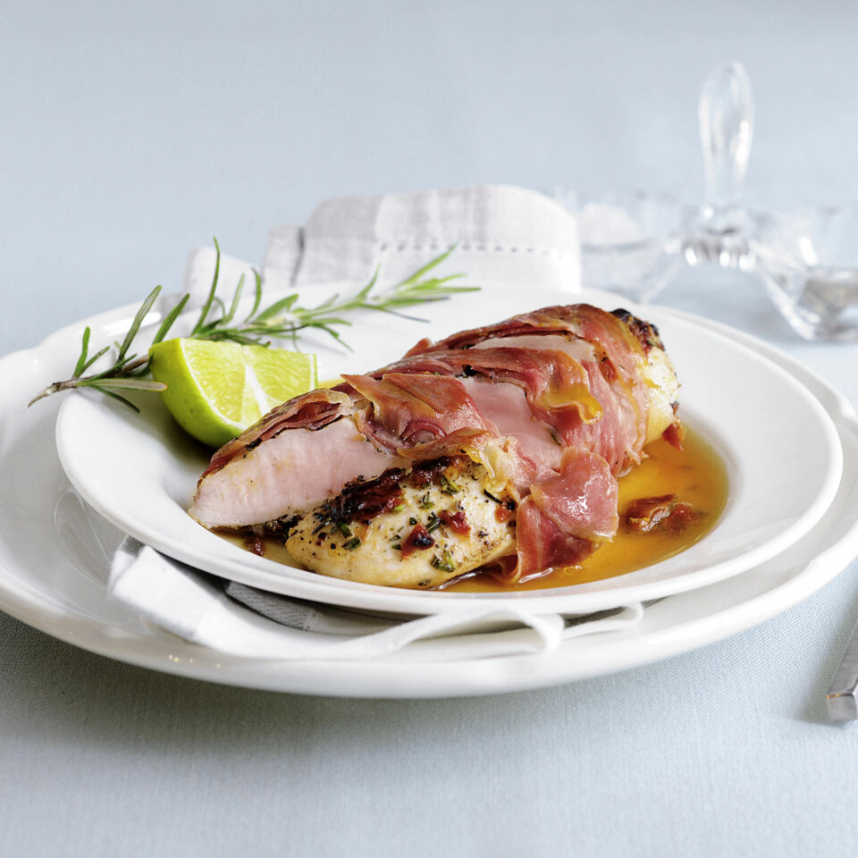 Hähnchenbrust im Schinkenmantel Rezept | Küchengötter Hähnchenbrust im Schinkenmantel Rezept | Küchengötter