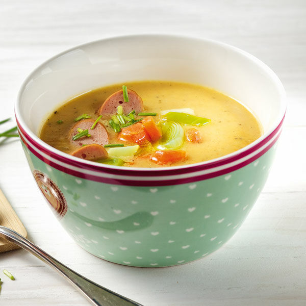 Kartoffelsuppe mit Wiener Würstchen Rezept | Küchengötter Kartoffelsuppe mit Wiener Würstchen Rezept | Küchengötter