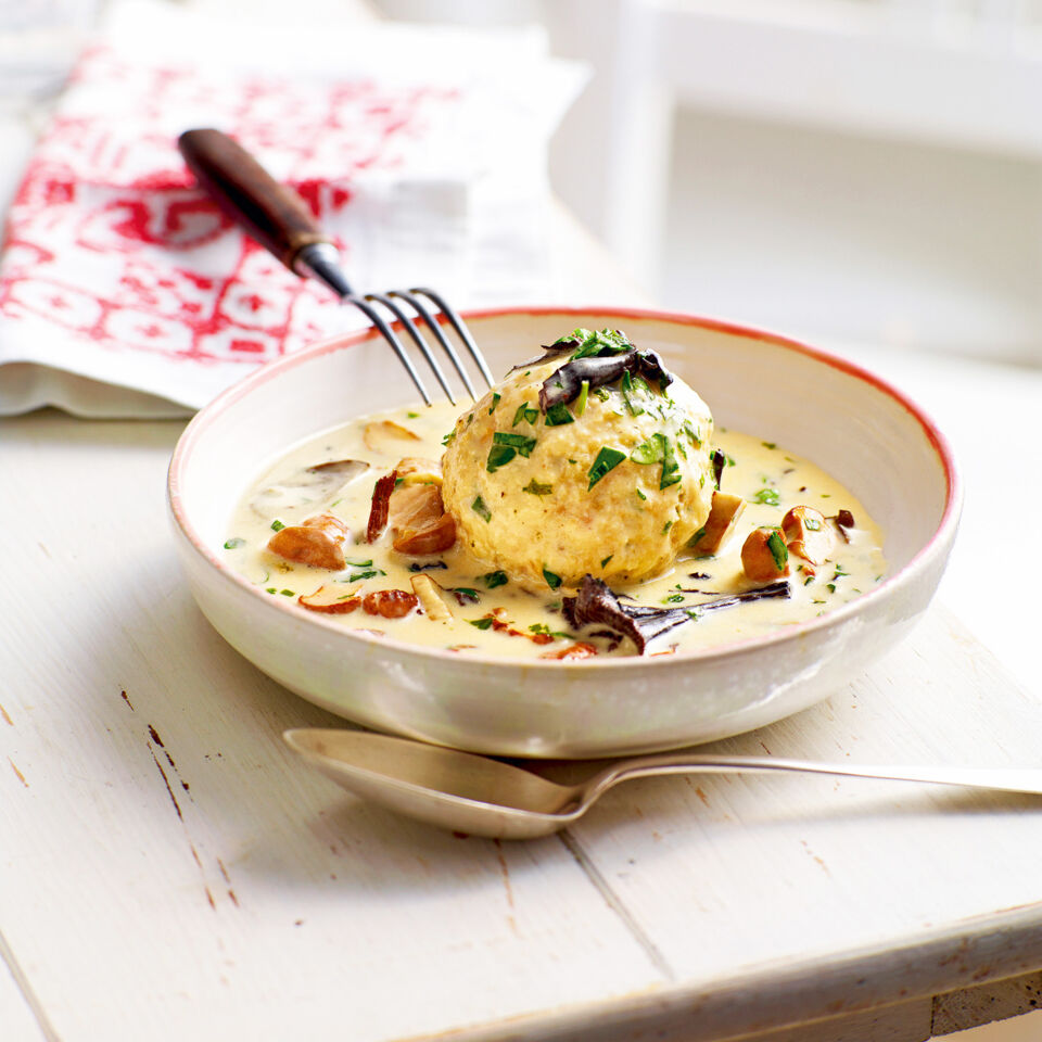 Spezialitaetenland Bayern Chiemsee Fischwurst