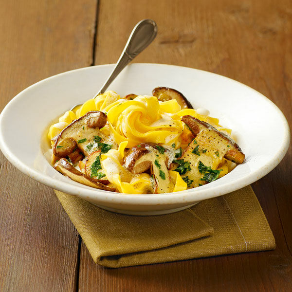 Tagliatelle mit Steinpilzen Rezept | Küchengötter Tagliatelle mit Steinpilzen Rezept | Küchengötter