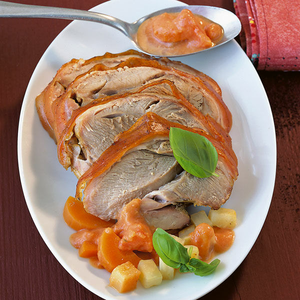 Schweinebraten mit Gemüsesauce Rezept | Küchengötter Schweinebraten mit Gemüsesauce Rezept | Küchengötter