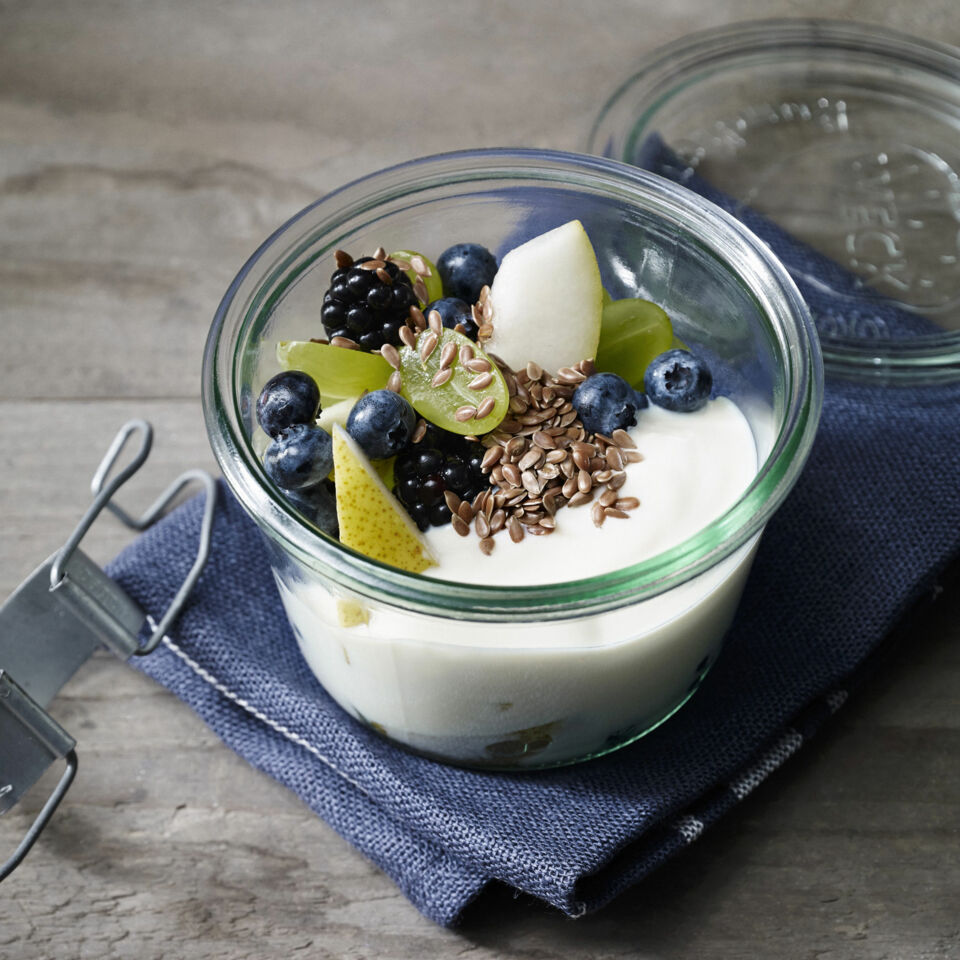 Soja-Joghurt mit Fruchtsalat Rezept | Küchengötter Soja-Joghurt mit Fruchtsalat Rezept | Küchengötter