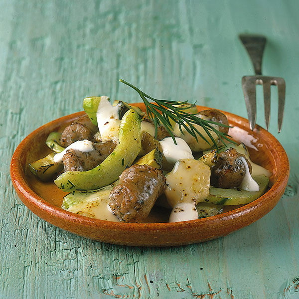 Bratwurst mit zweierlei Gurken Rezept | Raclette | Küchengötter Bratwurst mit zweierlei Gurken Rezept | Raclette | Küchengötter