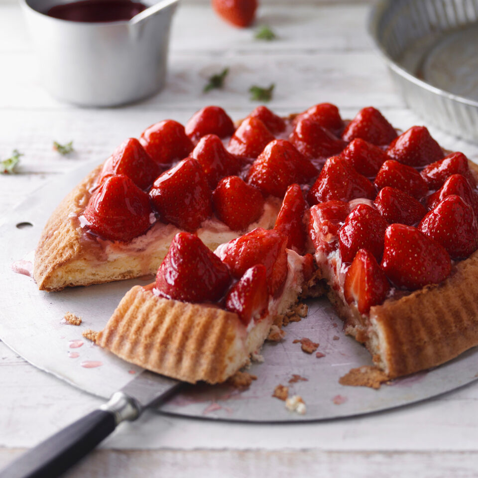 Klassischer Erdbeerkuchen Rezept | Küchengötter Klassischer Erdbeerkuchen Rezept | Küchengötter