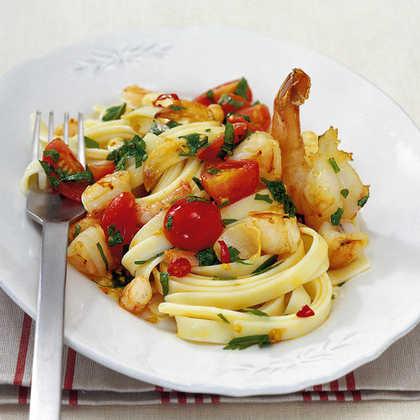 Knoblauchgarnelen mit Tomaten Rezept | Küchengötter Knoblauchgarnelen mit Tomaten Rezept | Küchengötter