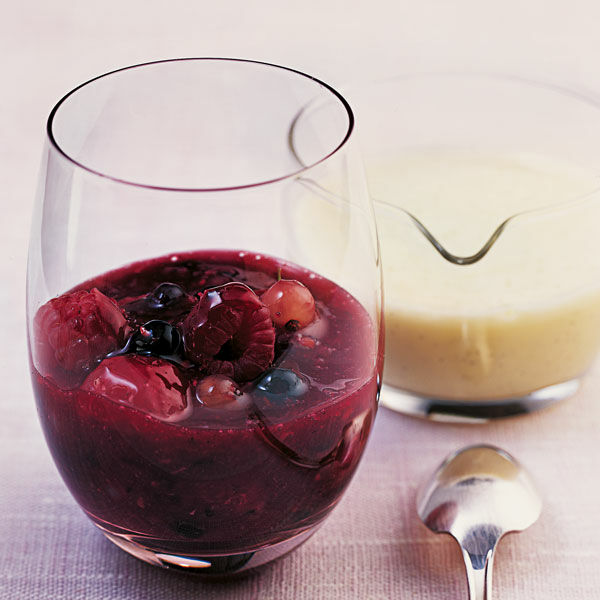 Rote Grütze mit selbst gemachter Vanillesauce Rezept | Küchengötter Rote Grütze mit selbst gemachter Vanillesauce Rezept | Küchengötter