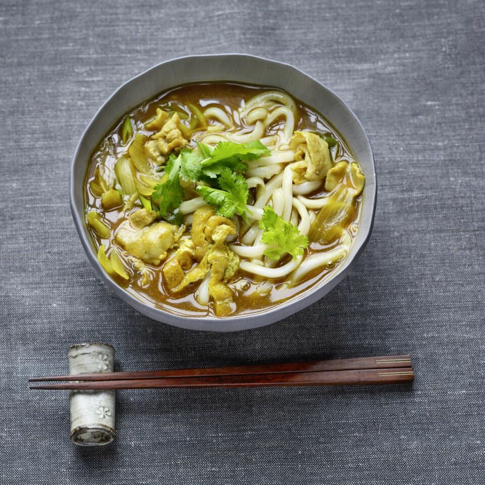 Currysuppe mit Udon-Nudeln Rezept | Küchengötter