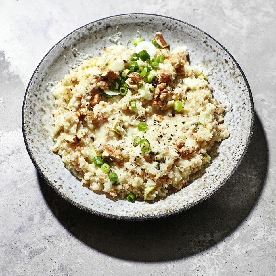 Blumenkohl-Graupen-Risotto mit Bergkäse Rezept | Küchengötter Blumenkohl-Graupen-Risotto mit Bergkäse Rezept | Küchengötter