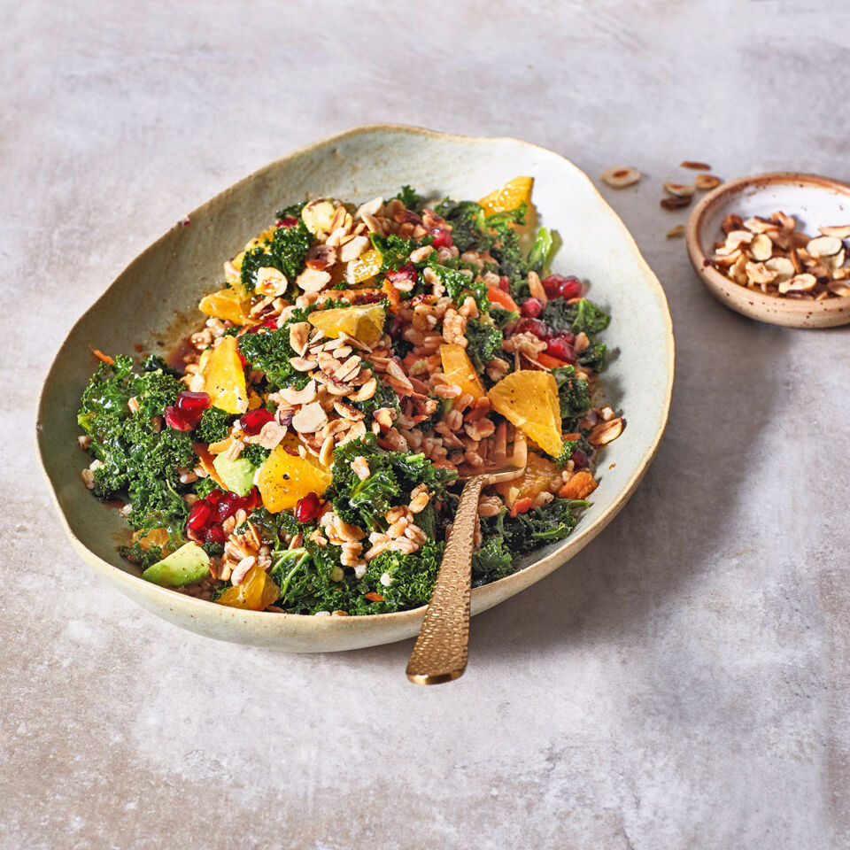 Fruchtiger Grünkohl-Dinkel-Salat Rezept | Küchengötter Fruchtiger Grünkohl-Dinkel-Salat Rezept | Küchengötter