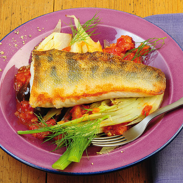 Zander mit Tomaten-Fenchel-Gemüse Rezept | Küchengötter Zander mit Tomaten-Fenchel-Gemüse Rezept | Küchengötter
