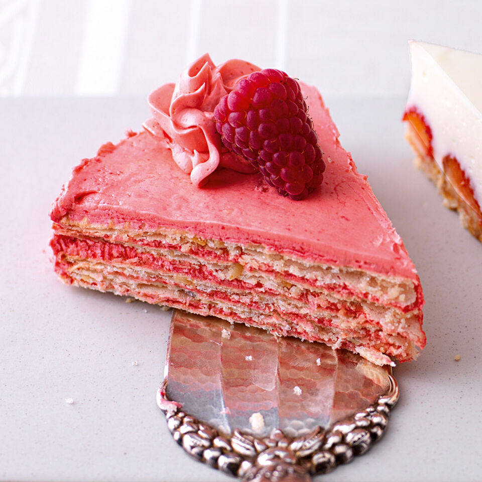 Himbeer-Schicht-Torte Rezept | Küchengötter Himbeer-Schicht-Torte Rezept | Küchengötter