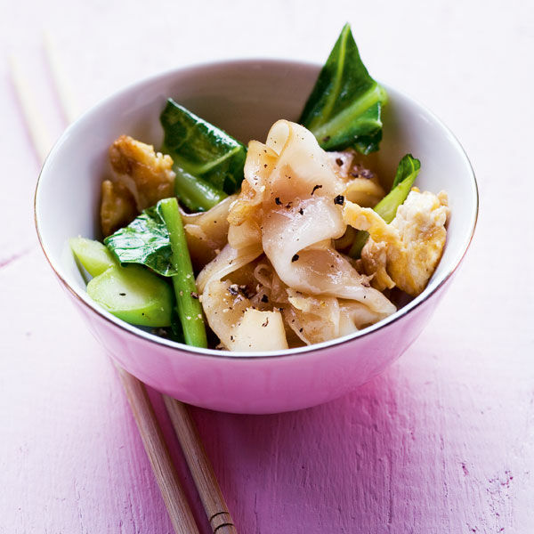 Gebratene Reisnudeln mit Sojasauce (Guitiauw Pad Si-Iu) Rezept ...