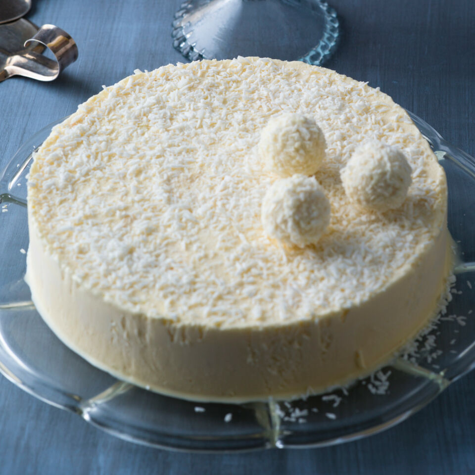 Kokos-Eistorte Rezept | Küchengötter Kokos-Eistorte Rezept | Küchengötter