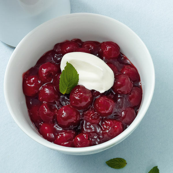 Kirschgrütze mit Sahne Rezept | Küchengötter Kirschgrütze mit Sahne Rezept | Küchengötter