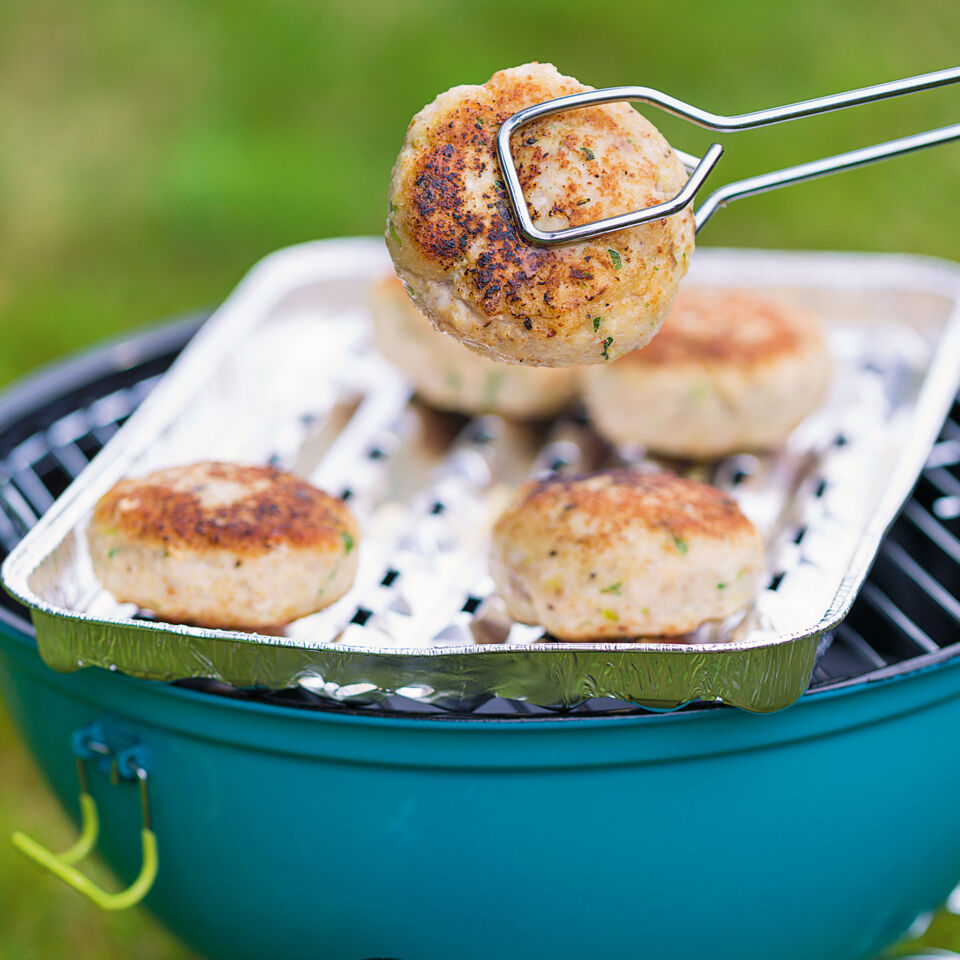 Fisch-Frikadellen mit Koriander Rezept | Küchengötter Fisch-Frikadellen mit Koriander Rezept | Küchengötter