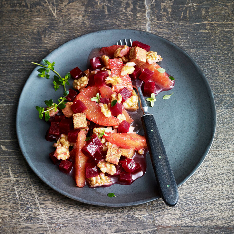 Rote-Bete-Salat mit Orangen und Walnüssen Rezept | Küchengötter