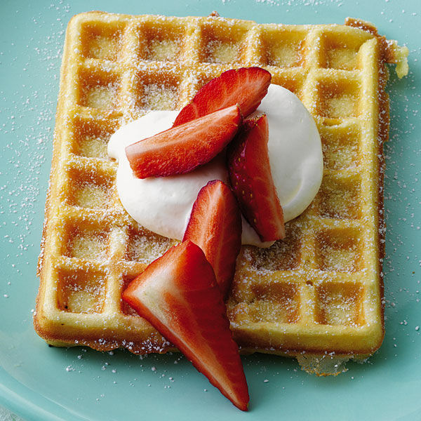 belgische waffeln mit sussen erdbeeren rezept kuchengotter