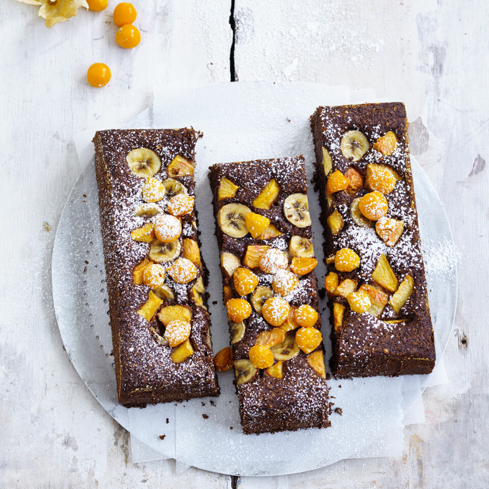 Kakaokuchen mit exotischen Früchten Rezept (glutenfrei) | Küchengötter