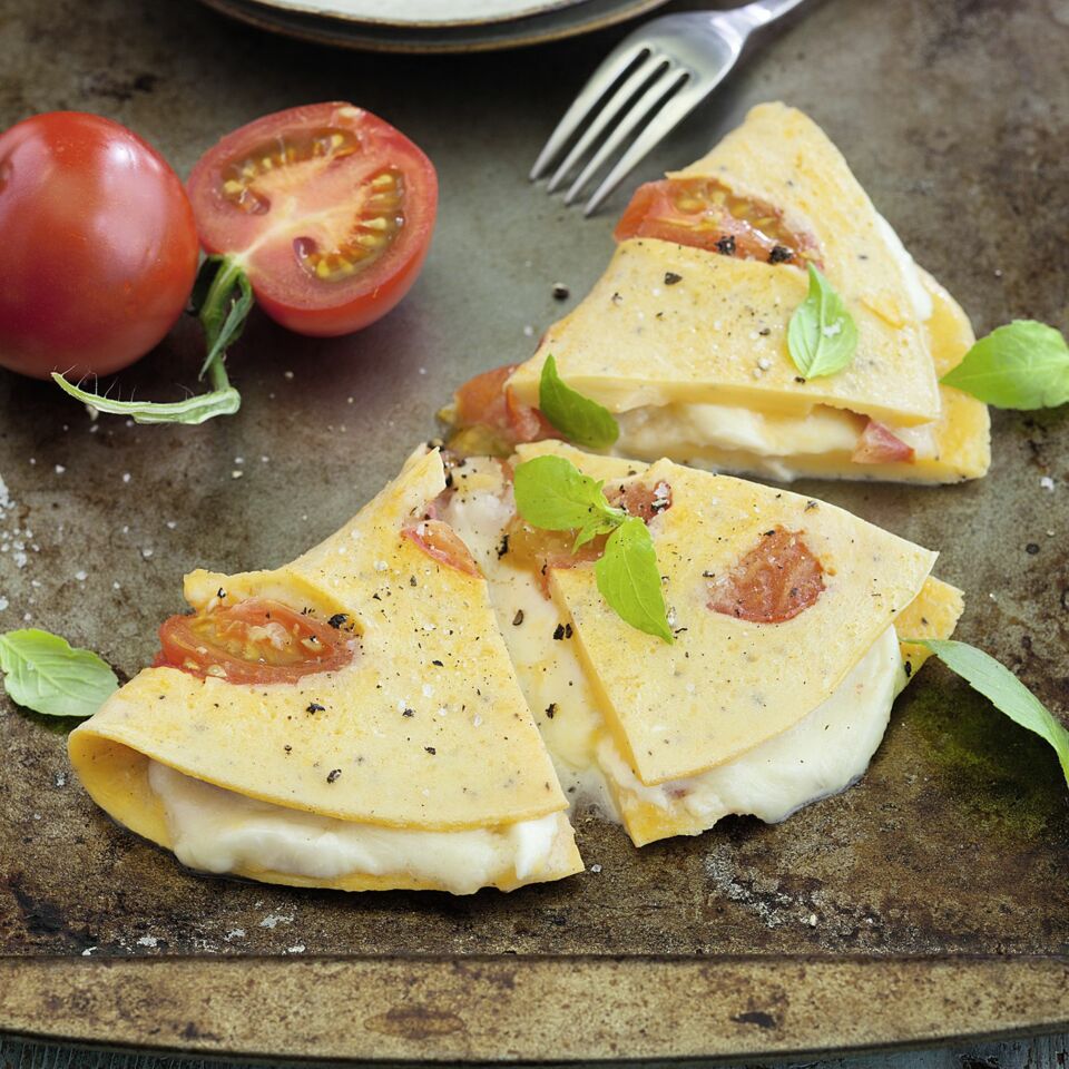 Tomaten-Mozzarella-Omelett Rezept (Low Carb) | Küchengötter