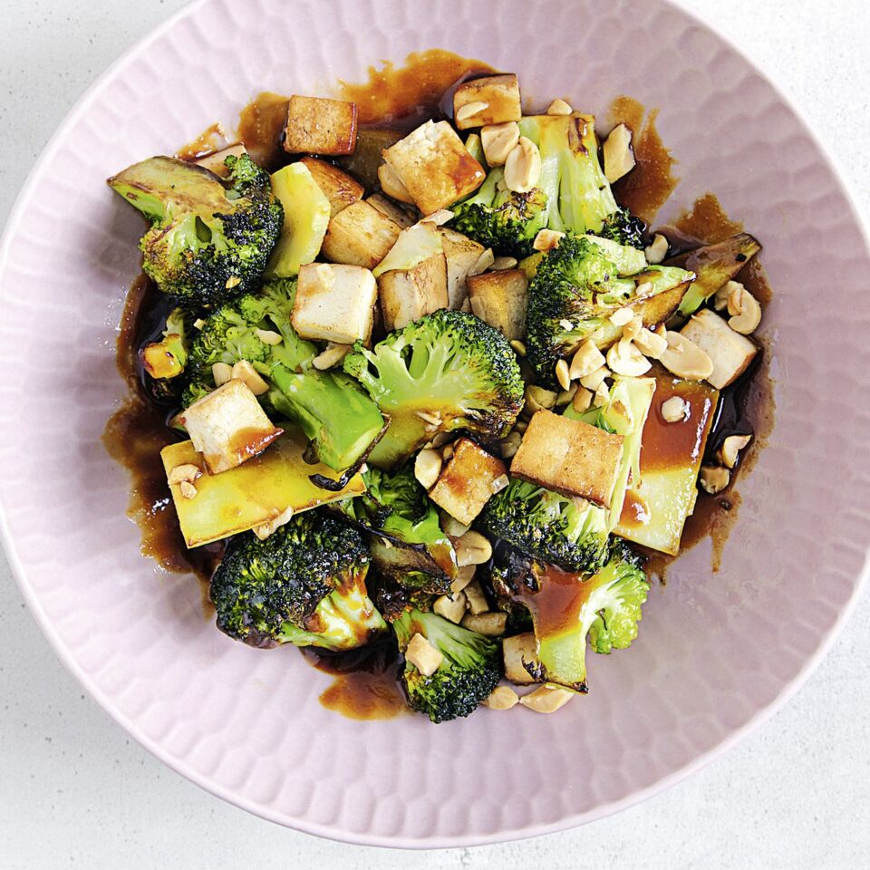 Brokkoli mit Tofu aus dem Wok Rezept | Küchengötter