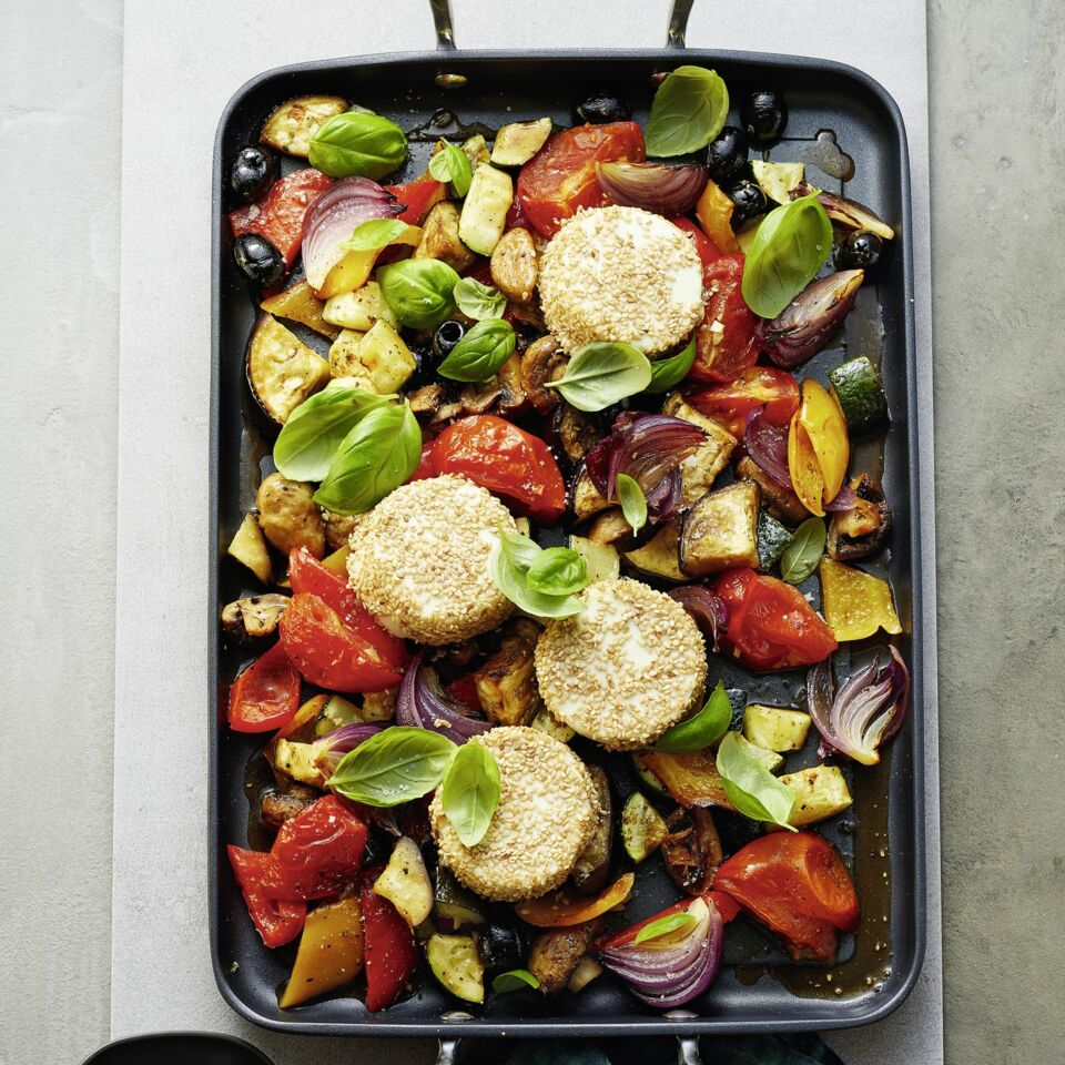 Ofengemüse-Salat mit Ziegenkäse Rezept | Küchengötter