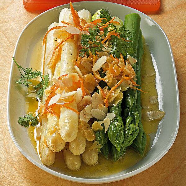Spargel mit Orangen-Mandel-Butter Rezept | Küchengötter