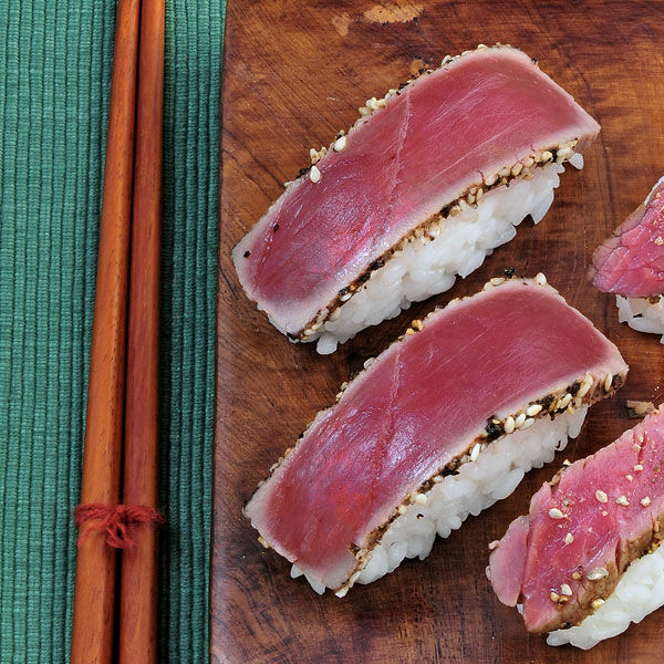 Nigiri-Sushi mit Pfefferfisch
