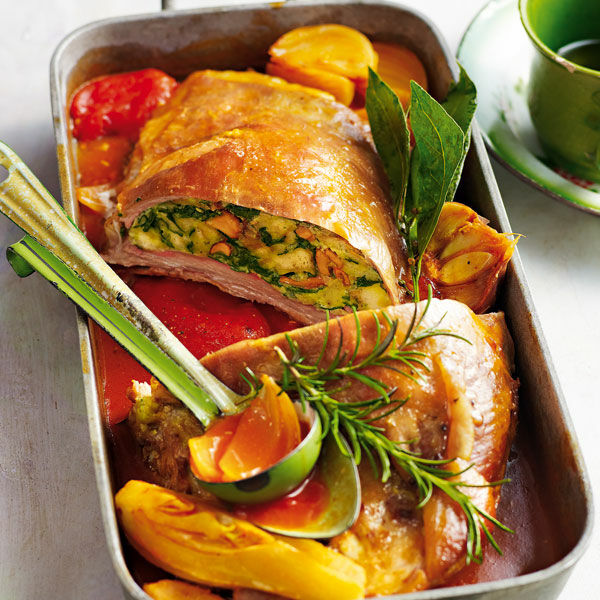 Gefüllte Lammbrust auf Gemüsebett