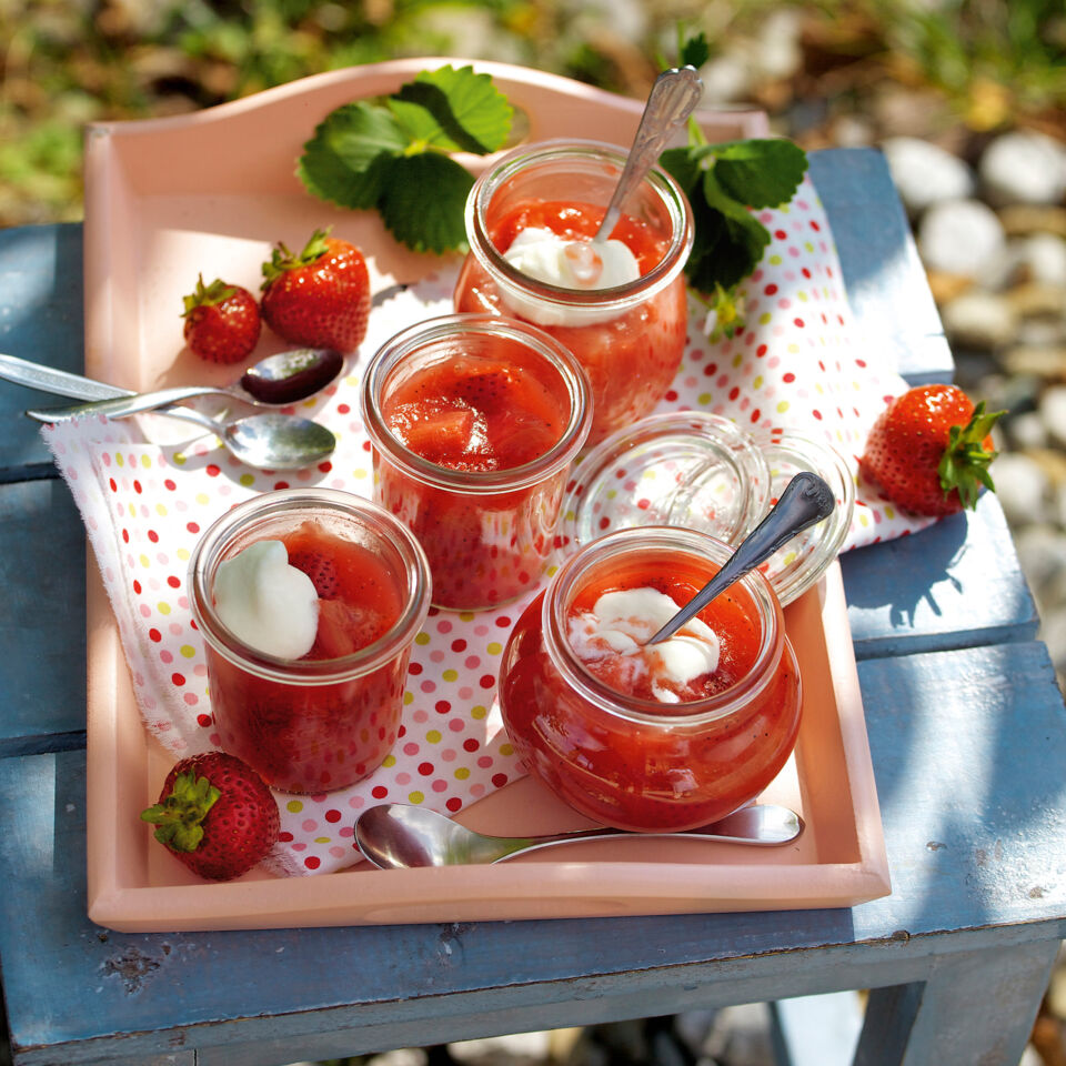 Erdbeer-Rhabarber-Grütze Rezept | Küchengötter