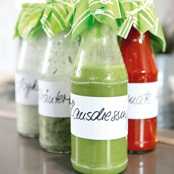 Kräuter-Vinaigrette mit scharfem Senf Rezept | Küchengötter Kräuter-Vinaigrette mit scharfem Senf Rezept | Küchengötter