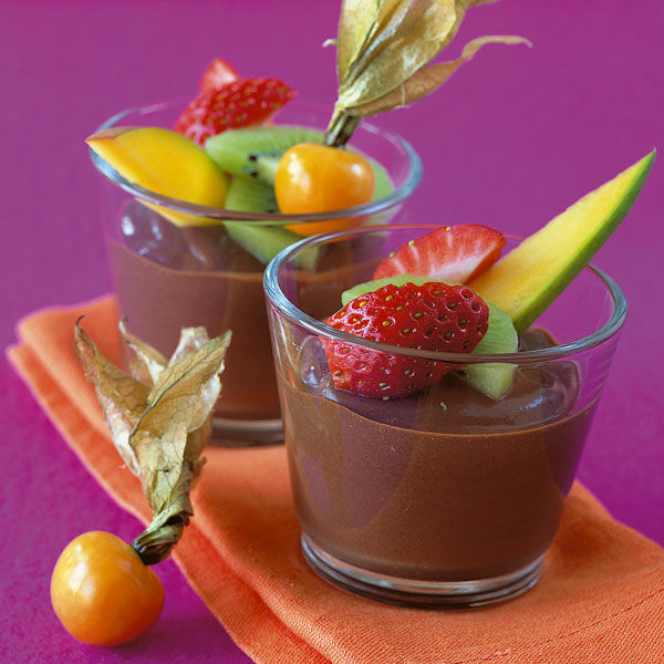 Schokoladencreme mit Früchten Rezept | Küchengötter