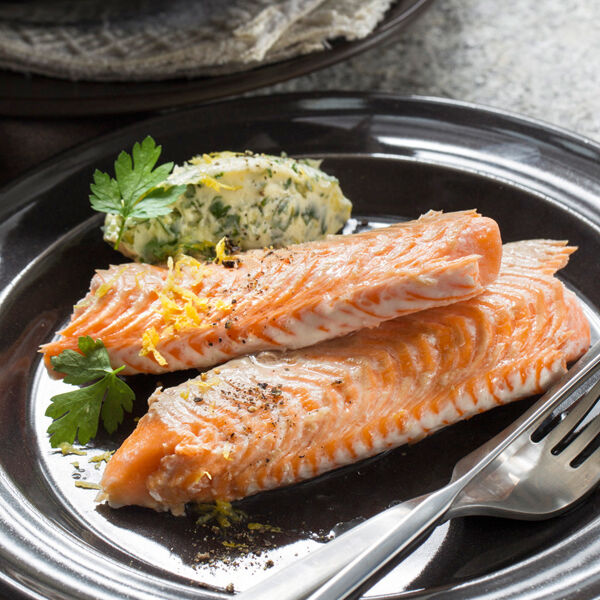 Lachsforelle in Salzkruste Rezept | Küchengötter Lachsforelle in Salzkruste Rezept | Küchengötter