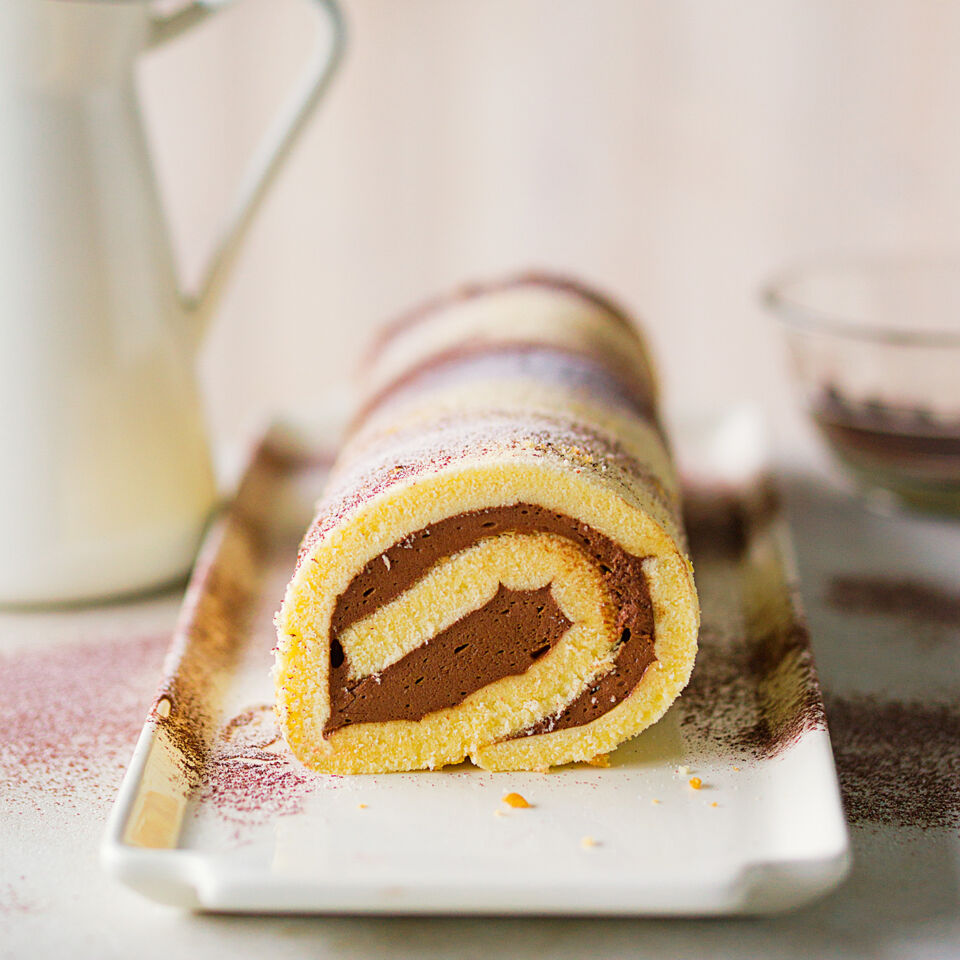 Biskuitrolle mit Schokocreme Rezept | Küchengötter Biskuitrolle mit Schokocreme Rezept | Küchengötter