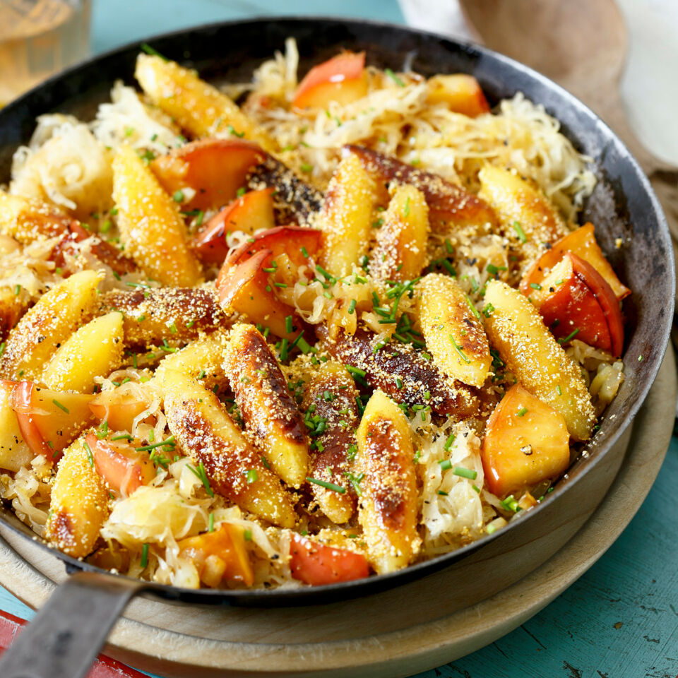 Schupfnudeln mit Apfel-Sauerkraut Rezept | Küchengötter
