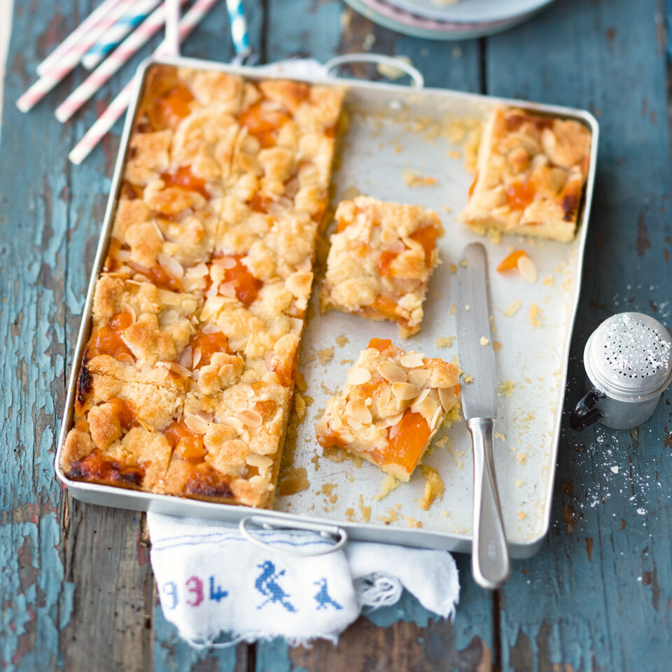 Aprikosenkuchen mit Streuseln für Kinder Rezept | Küchengötter Aprikosenkuchen mit Streuseln für Kinder Rezept | Küchengötter