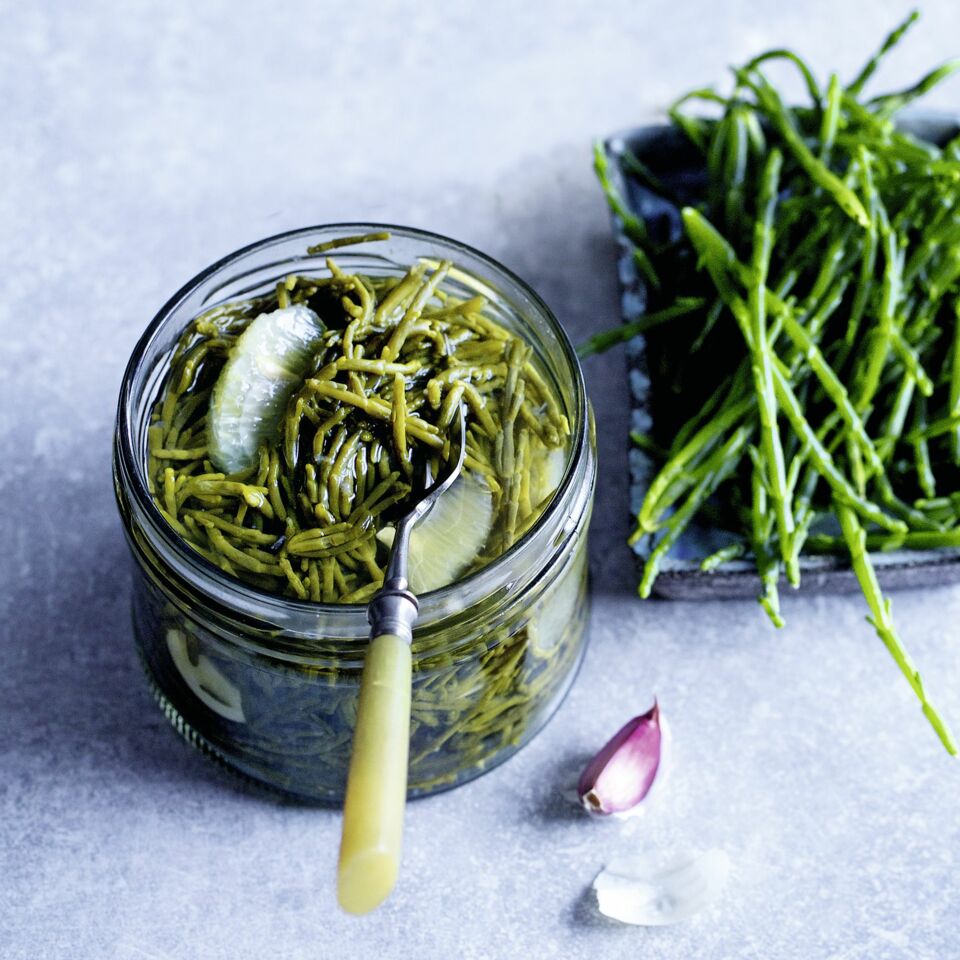 Salicorn mit Zitrone und Knoblauch Rezept | Küchengötter Salicorn mit Zitrone und Knoblauch Rezept | Küchengötter