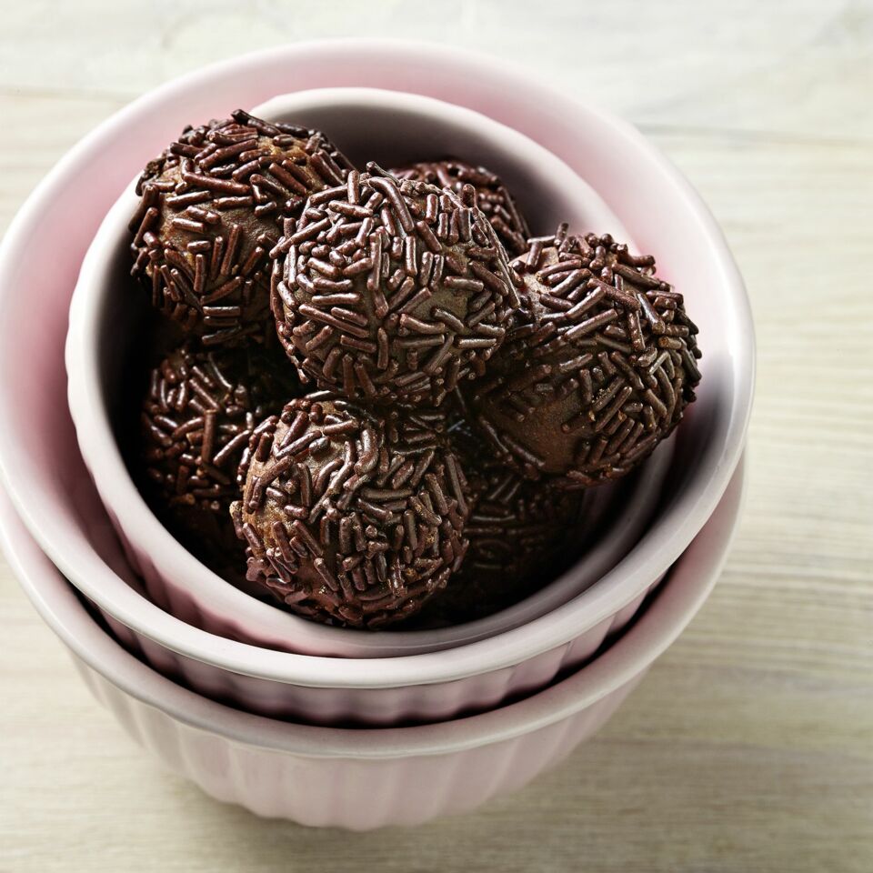 Rumkugeln mit viel Rum Rezept | Küchengötter Rumkugeln mit viel Rum Rezept | Küchengötter